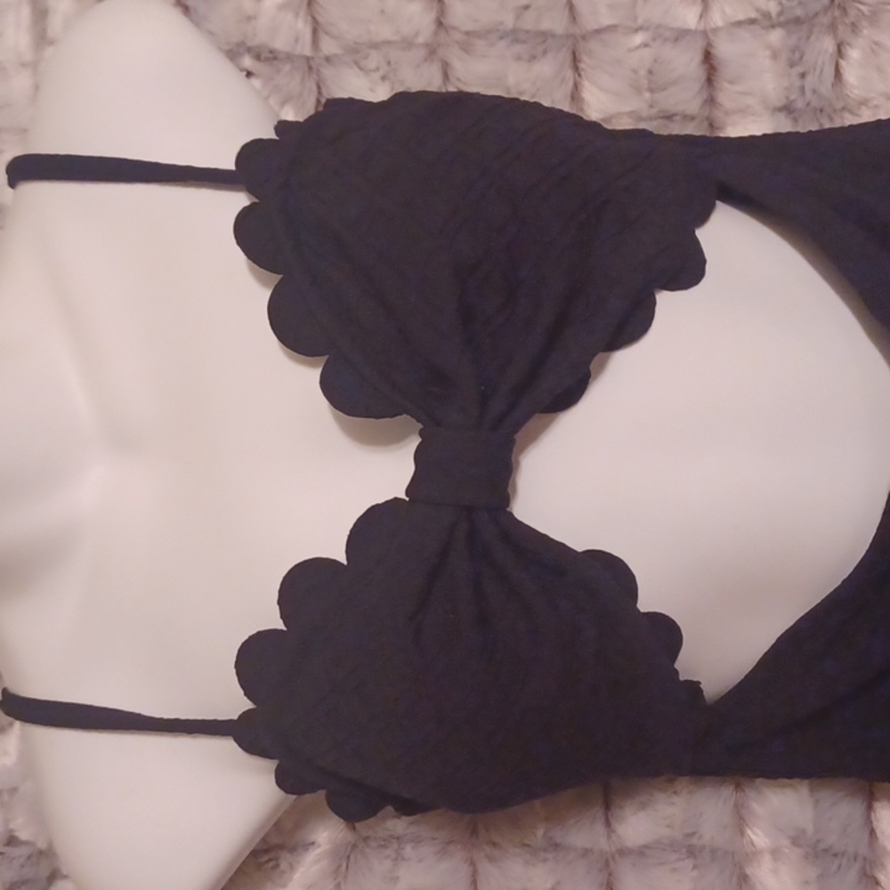⬇️LAST PRICE DROP TODAY ONLY NWT BEAUTIFUL SWIMSUIT 🩱 - Picture 3 of 6